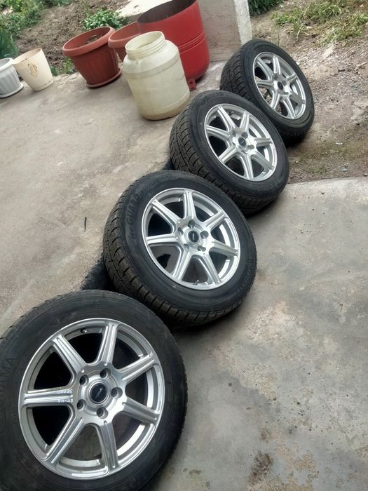 Продам диски с резиной