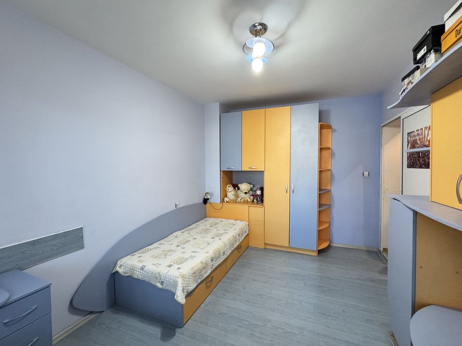 Продава се Тристаен апартамент в Търговище, Център - 67 кв.м за 1446 €/кв.м - Снимка #2