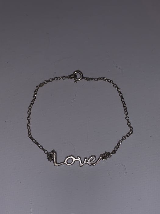 Сребърна гривна Love