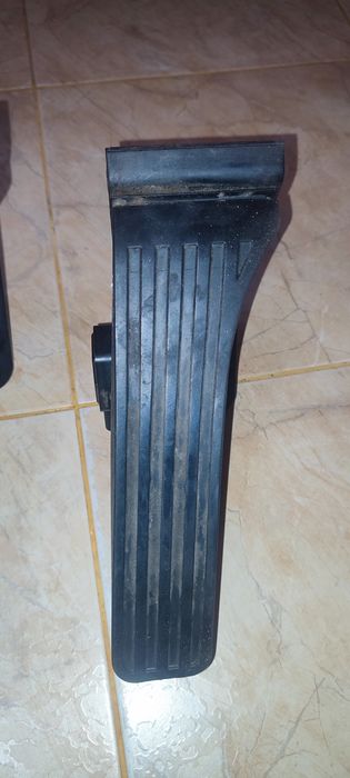 Педал за газта на Мерцедес w204