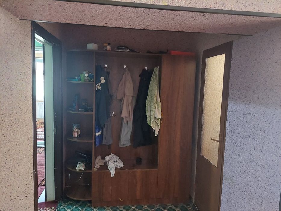 Самарканд вилояти Жомбой центрда 4 сотхли коттедж сотилади.