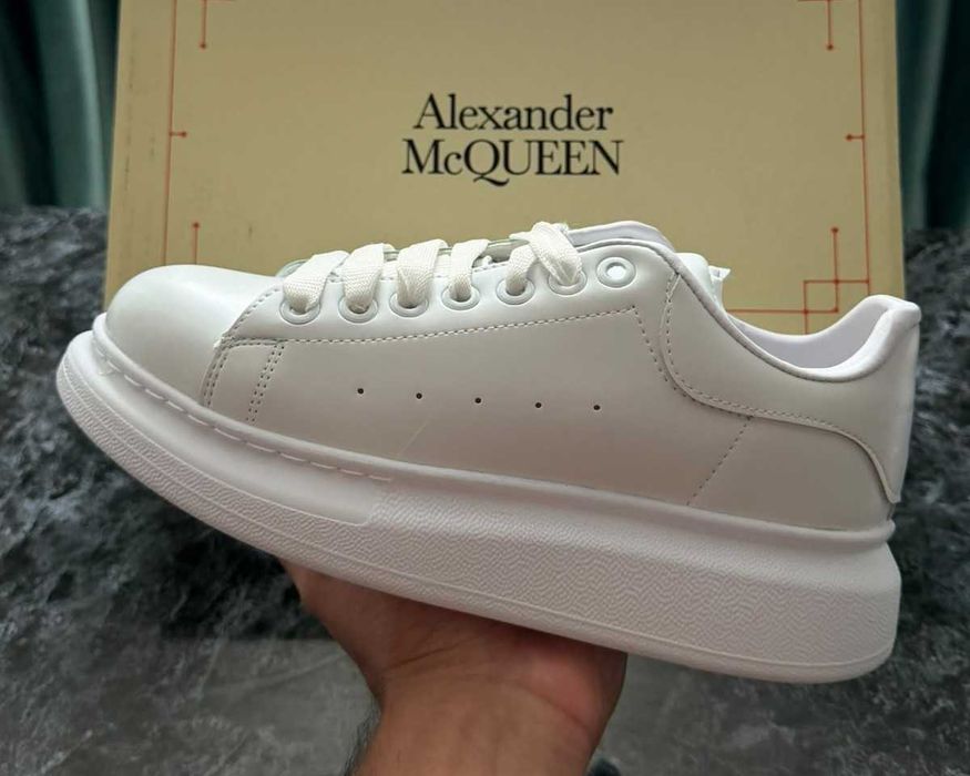 Adidasi ALEXANDER McQueen ALB - Produs Nou - Full Box, Premium Unisex
