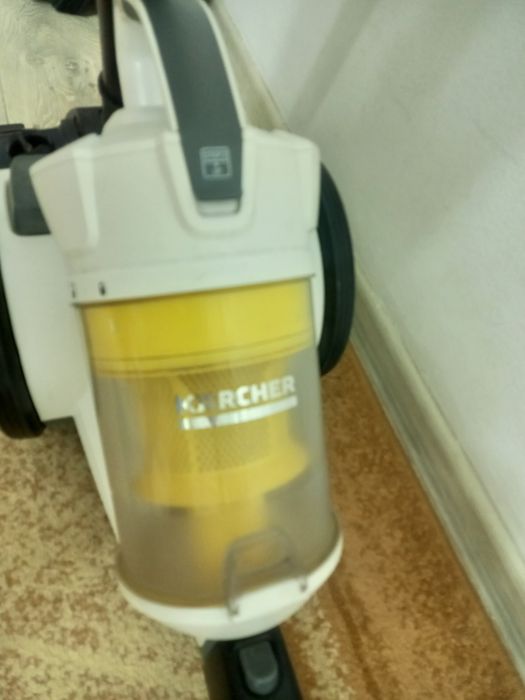 Продам пылесос Karcher