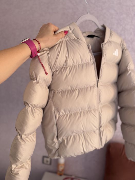 Adidas яке чисто ново