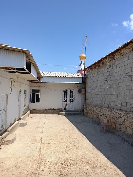 Ховли сотилади Когон шахрида