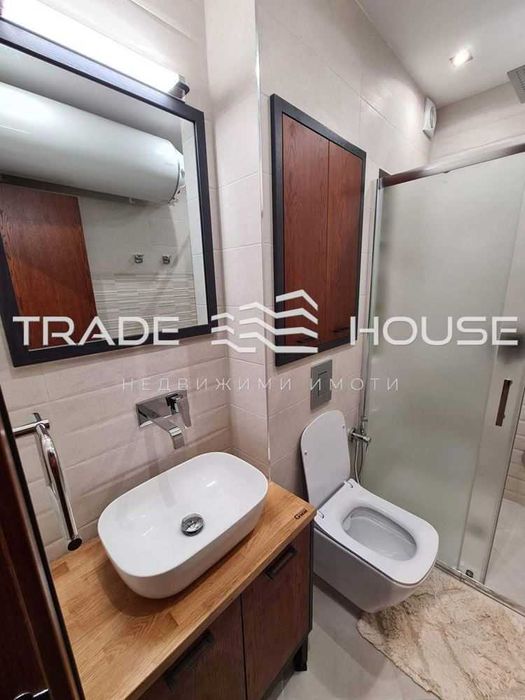 Дава се под наем Тристаен апартамент в Пловдив, Център - 120 кв.м за 800 € - Снимка #10