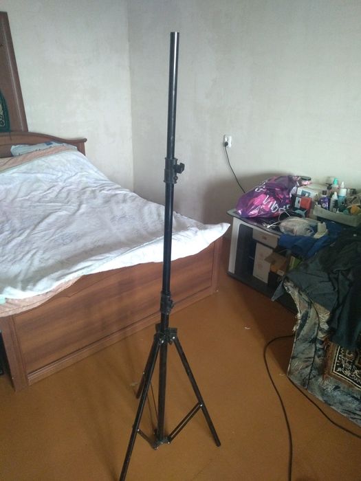 Штатив продам недорого
