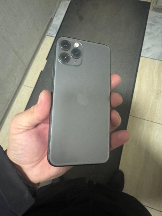 iPhone 11 с гарантией 100% 512 гб.