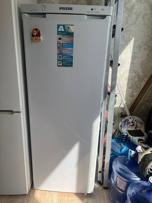 Продам 2 холодильника Bosch и Pozis compact