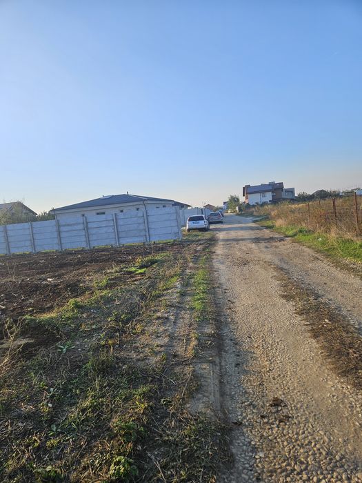Teren de vanzare cu autoritățile si proiect inclus