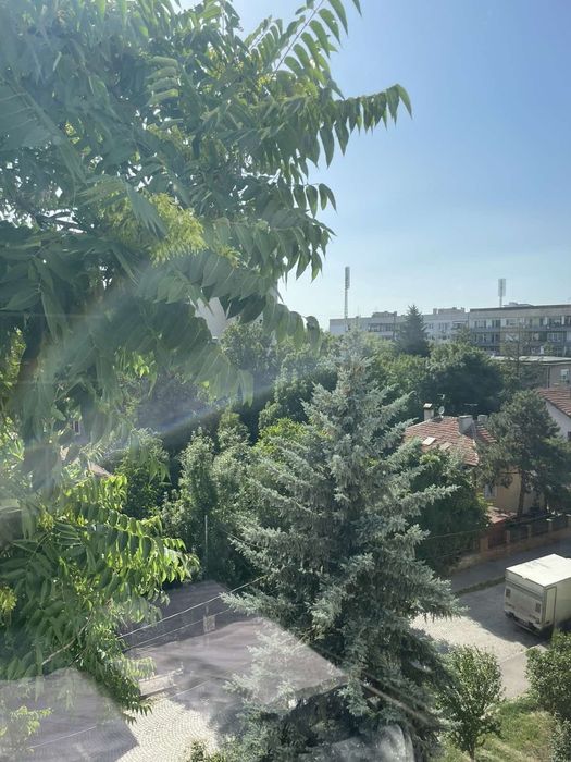 Двустаен апартамент под наем в Сухата река