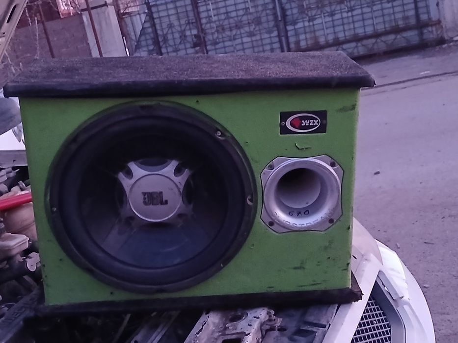 Сабвуфер продаеться