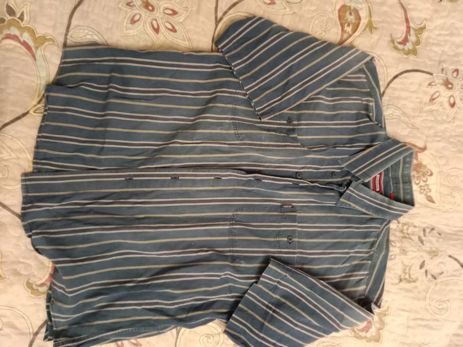 Рубашки мужские.