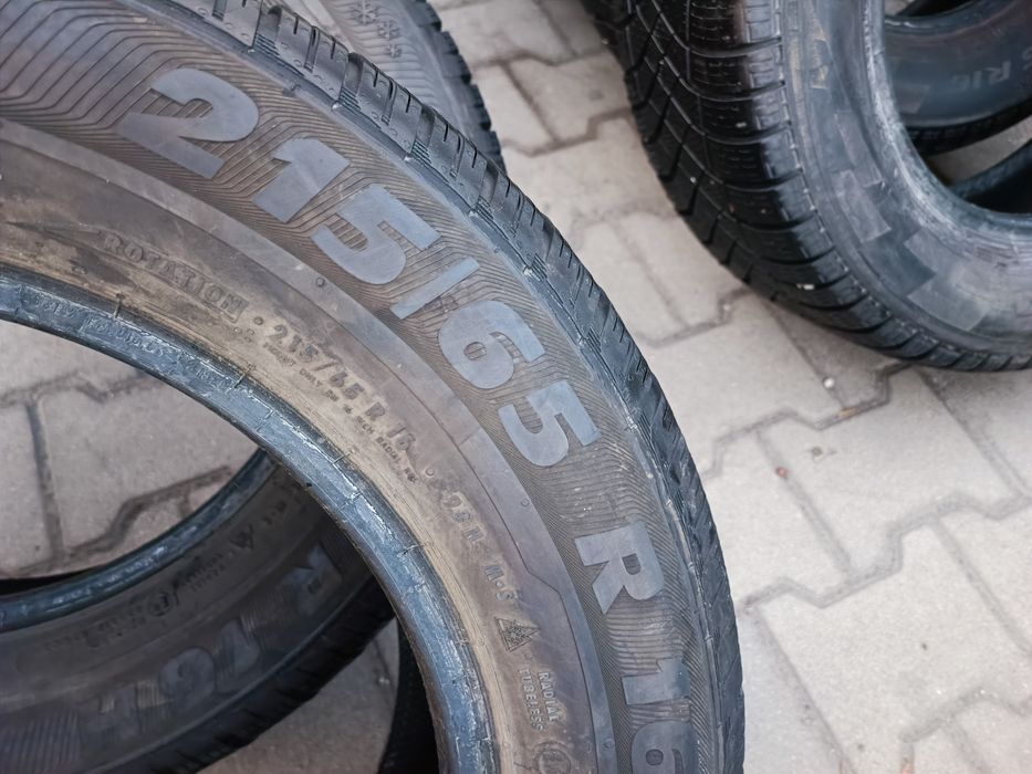 215 65 16 simperit 2 бр.