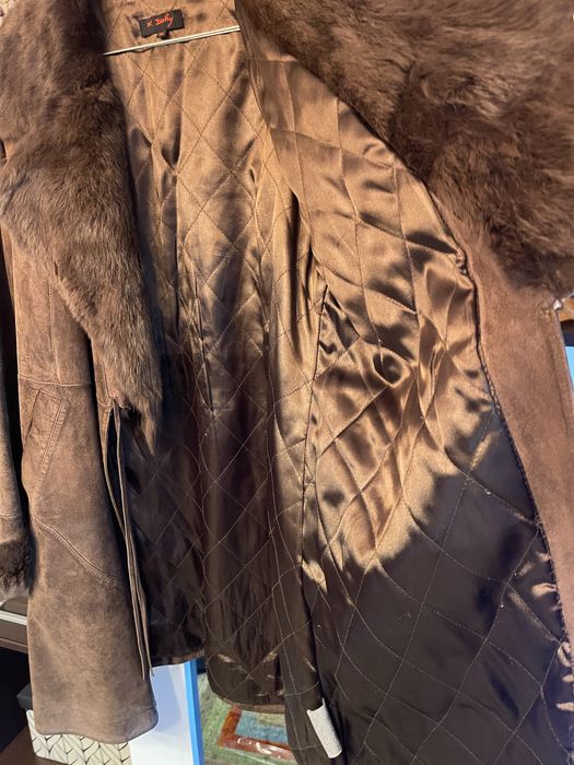 Haina superba piele intoarsa si blana