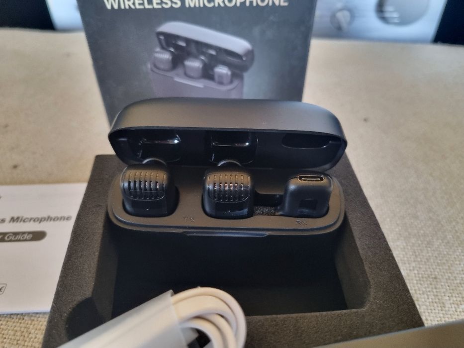 Lavaliera Lizard. Noua.