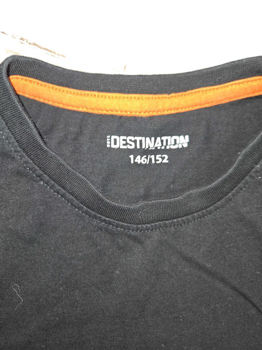 Лот от четири тениски / блузи