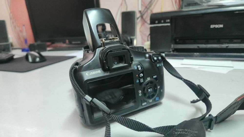 Canon 1100D срочно сотилади! Хеч кандай айби йук.