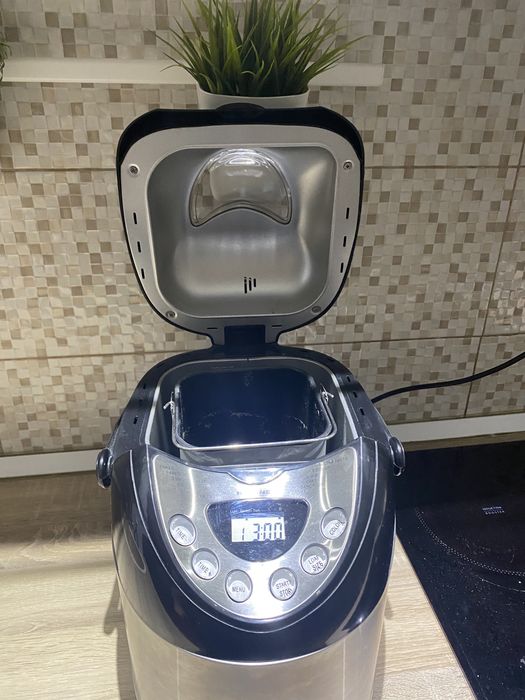 Masina de paine Heinner 600w 900g