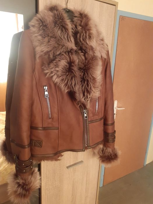 Ново патенце L размер, естествена кожа, естествен косъм.