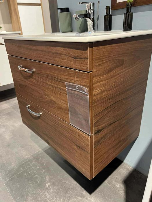 Шкаф за баня НОВ