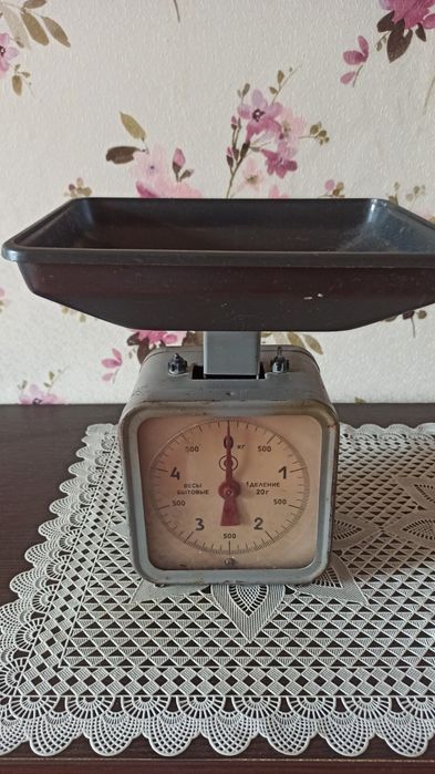 Продам весы металлические