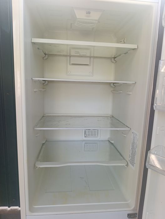 Продам холодильник Ariston Hotpoint