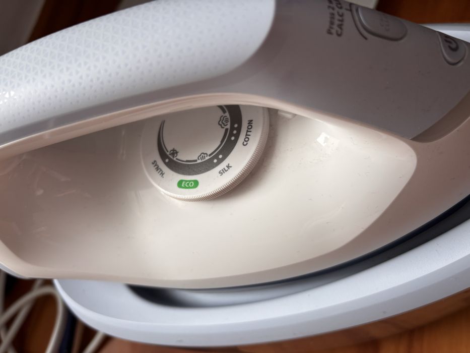 Fier de calcat cu statie Philips