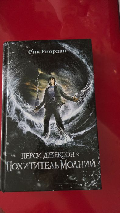 Продам книги новые