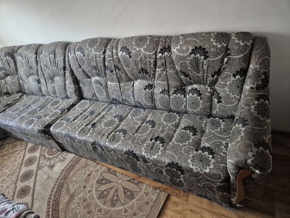 Продам мягкий диван уголок