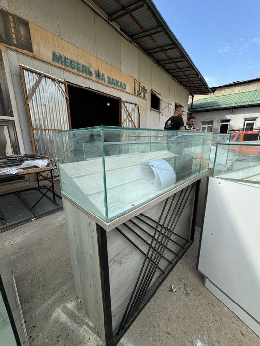 Витрена стеклляаная