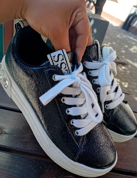 Guess adidasi ca noi