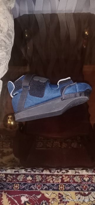 Продаю послеоперационную обувь