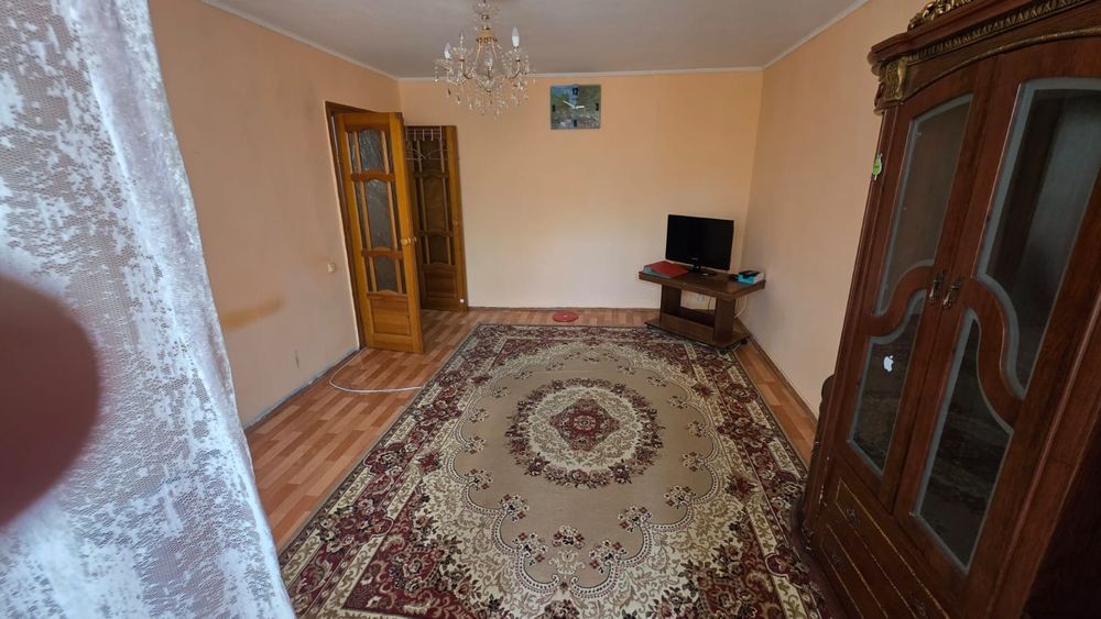 Сдам 3 х комн центр Революция