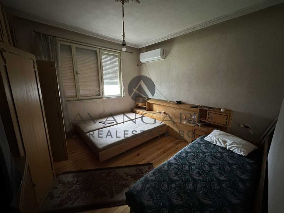 оф.21097 Етаж от къща Прослав