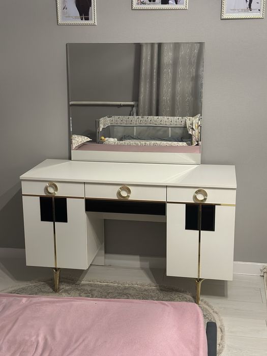 туалетный столик