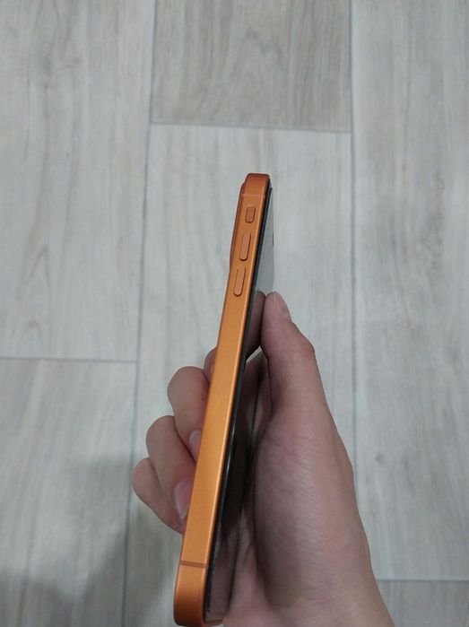 IPhone XR в корпусе IPhone 17 Pro
-Fac