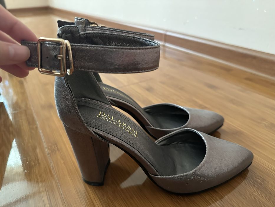 Женские тёмно-серые туфли