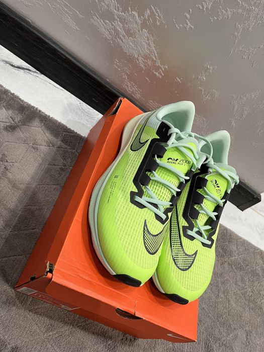 Nike air zoom fly 4  45.5