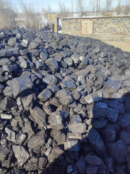 Угол дрова.    Көмір ағаш