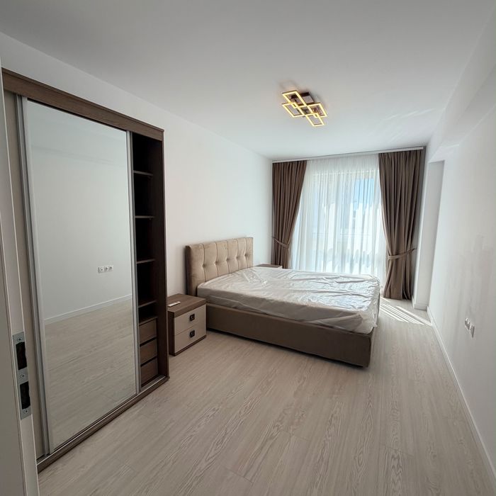 Inchiriez apartament cu 2camere, loc de parcare si o boxa la Maurer