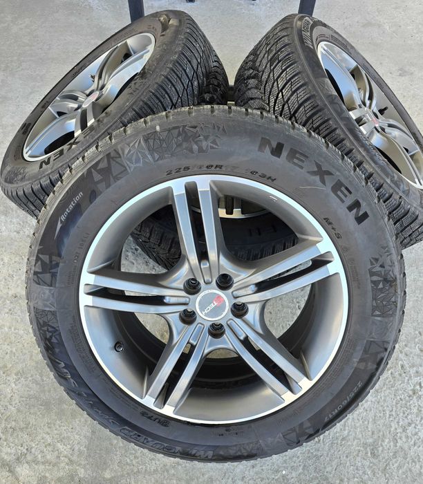 Оригинални алуминиеви джани с гуми 17",5х100/Субару