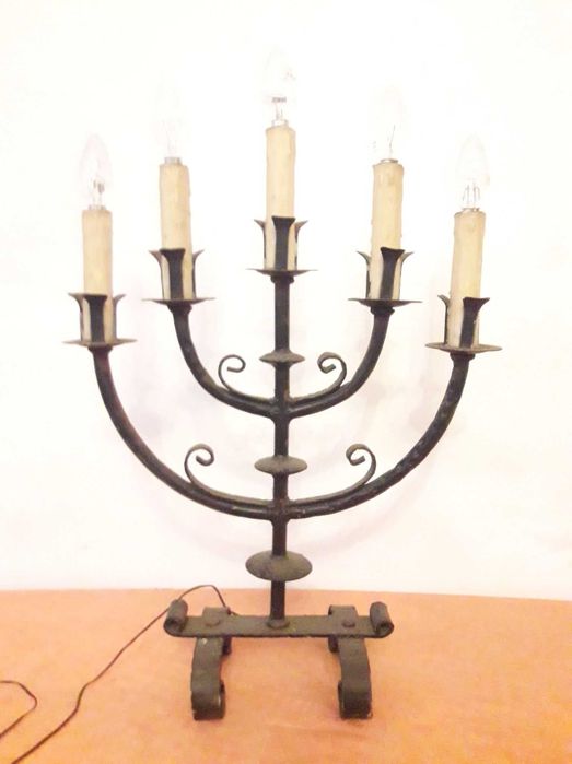 Veioza din fier forjat cu cinci brate