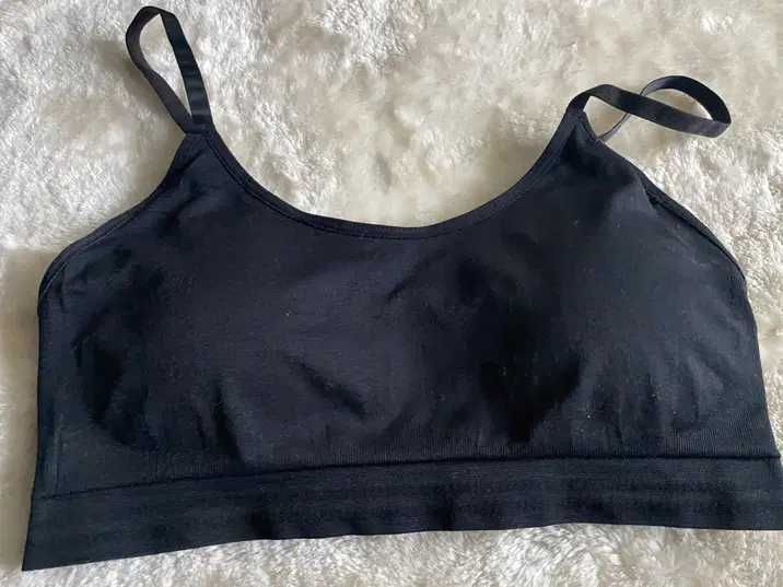 Bustiera negru, fara cusaturi, cu burete detasabil, nou, S/M