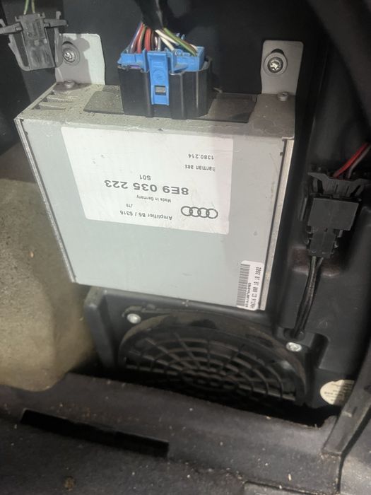 Statie boxa audi a4 6