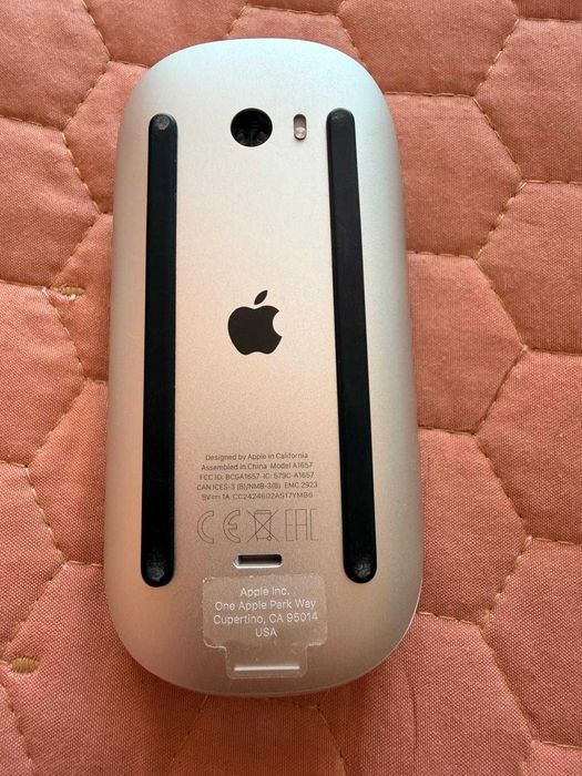 Apple Magic Mouse 2nd Generation aproape nou
