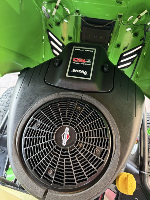 Vand tractoras tuns iarba Viking