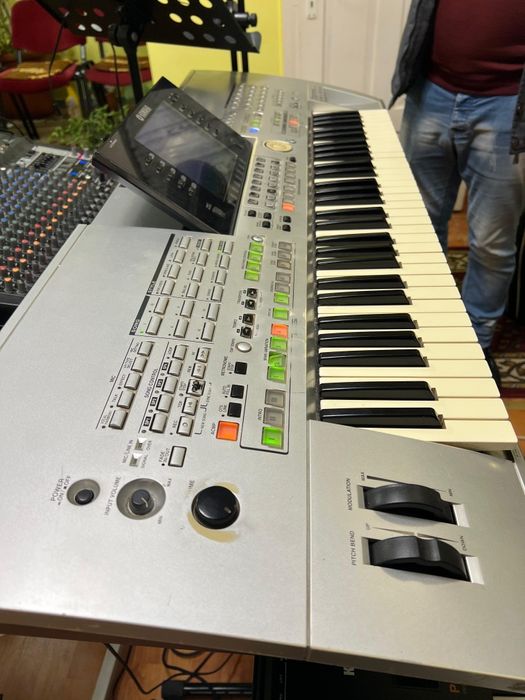 Yamaha   tyros 1