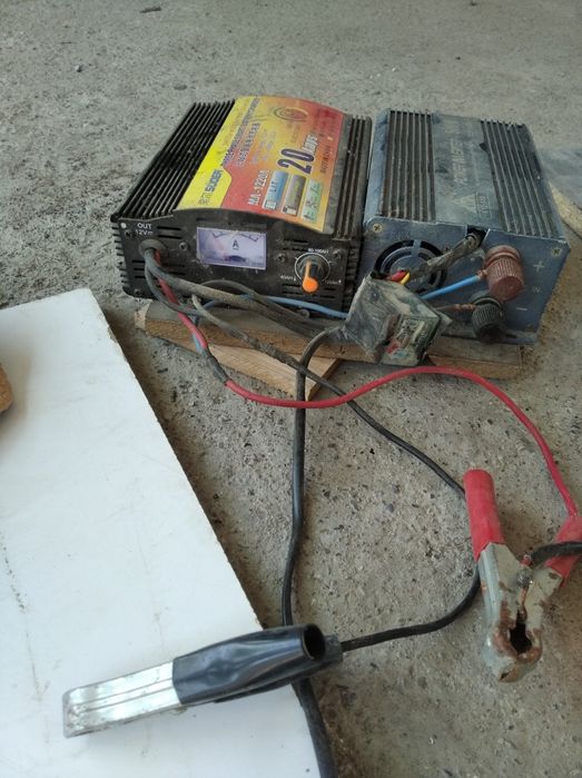 Sotiladi: 12V Zaryadlovchi + 500W Invertor to‘plami

1. SUOER MA-1220A