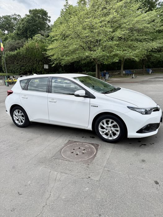 TOYOTA Auris 2018 — imagine 3